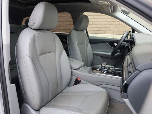 Used 2017 Audi Q7 3.0T Premium Plus AWD/4WD image 30