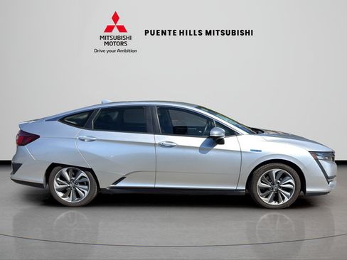 Used 2018 Honda Clarity Plug-In Hybrid image 4
