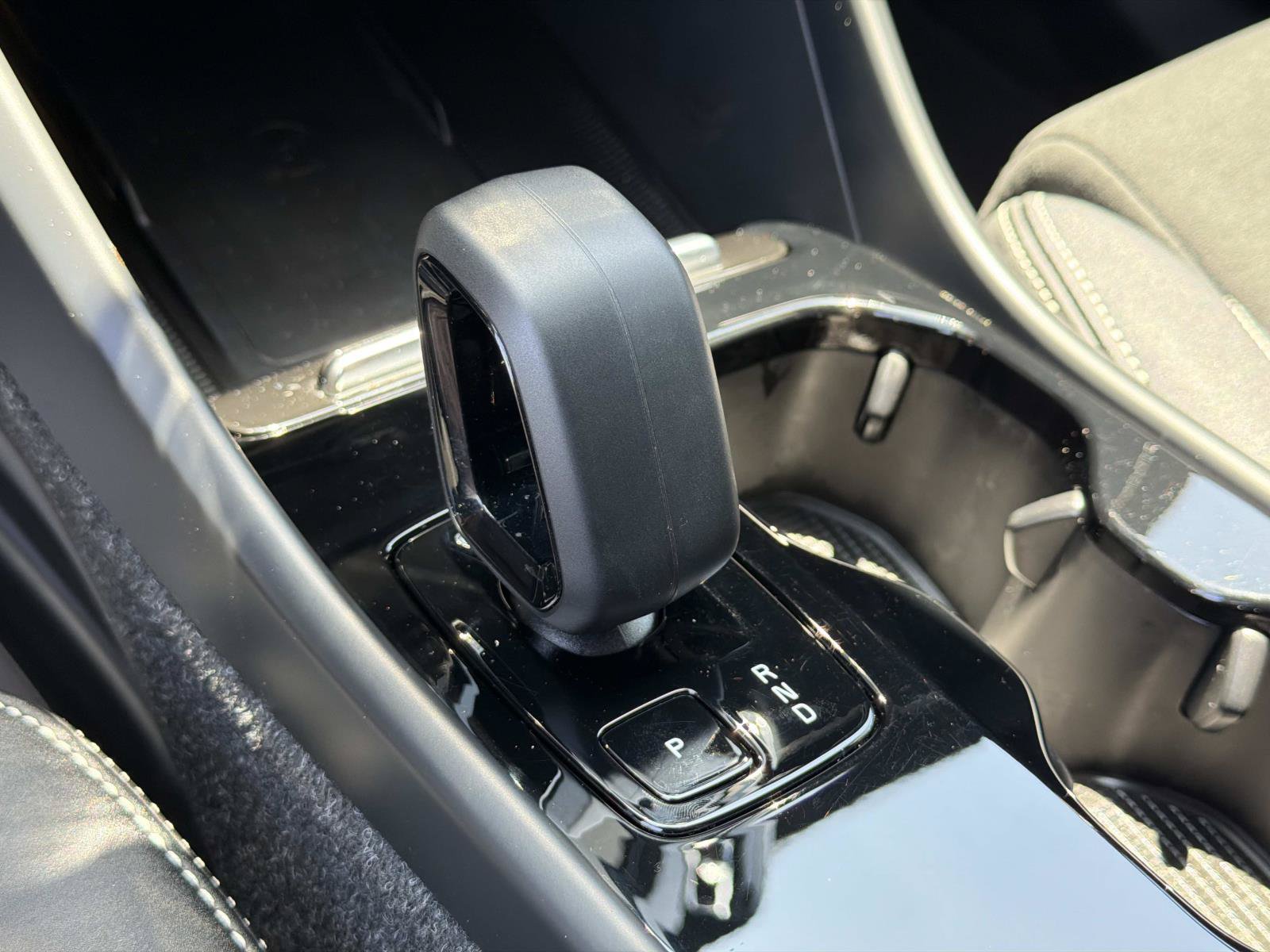 Certified 2023 Volvo XC40 Recharge Ultimate AWD/4WD image 14