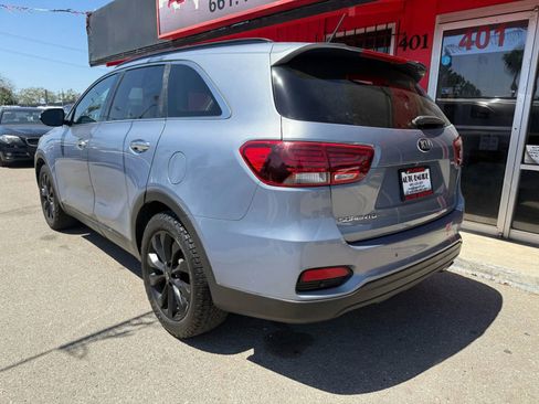 Used 2019 Kia Sorento S image 6
