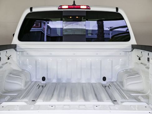 New 2025 Nissan Frontier SV image 11