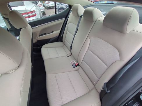 Used 2019 Hyundai Elantra Value Edition image 12