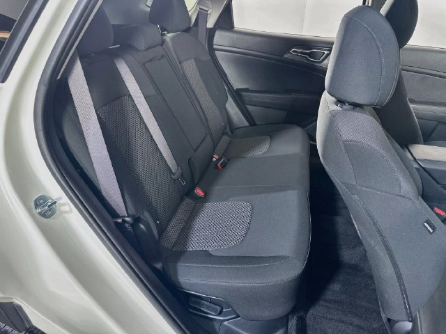 Used 2025 Kia Sportage LX AWD/4WD image 10