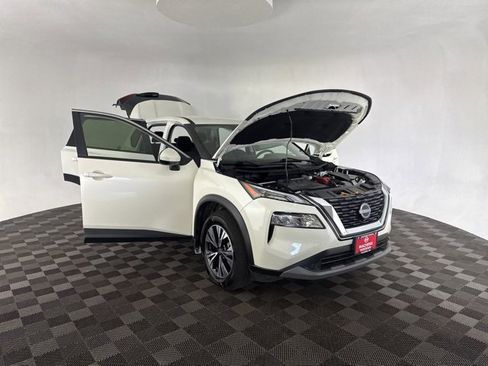 Certified 2023 Nissan Rogue SV image 18