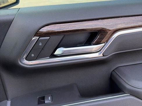 Used 2025 GMC Sierra 1500 Elevation image 56