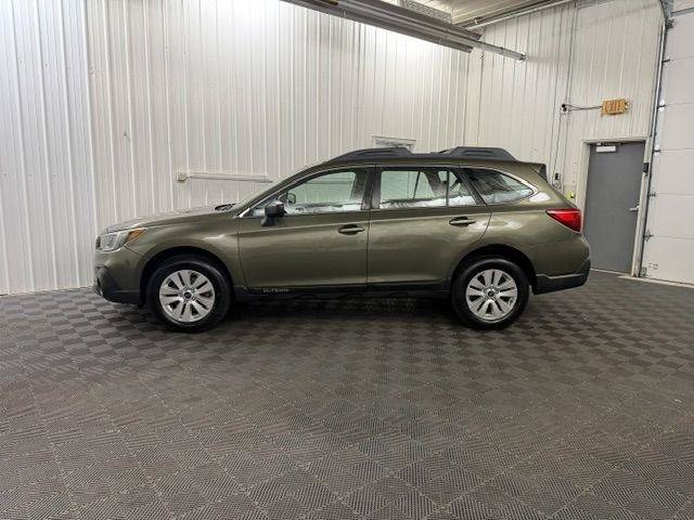 Used 2019 Subaru Outback 2.5i AWD/4WD image 2