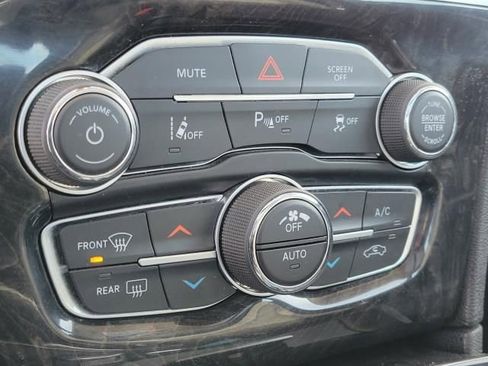Used 2023 Chrysler 300 Touring L w/ Popular Equipment Group AWD/4WD image 26