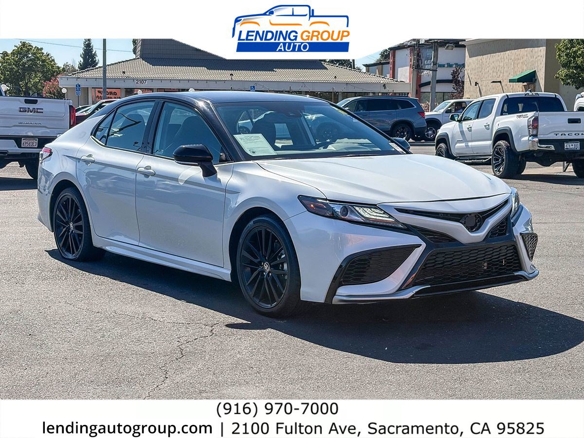 Used 2024 Toyota Camry XSE FWD image 5