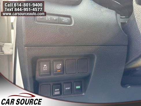 Used 2017 Nissan Rogue SV image 23