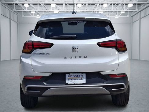 Certified 2024 Buick Encore GX Preferred w/ Comfort Package FWD image 6