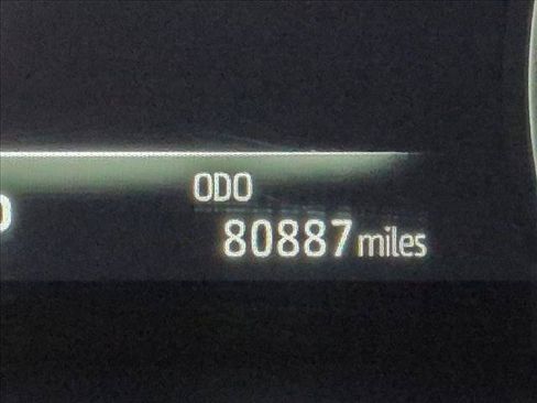 Used 2021 Toyota Highlander XLE AWD/4WD image 12