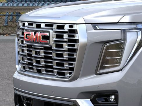 New 2026 GMC Yukon Denali AWD/4WD image 13