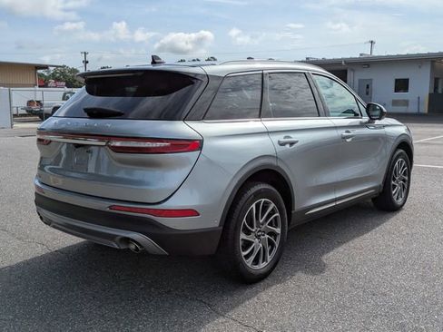 Used 2022 Lincoln Corsair FWD w/ Equipment Group 101A image 3
