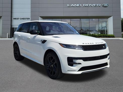 Used 2023 Land Rover Range Rover Sport SE Dynamic AWD/4WD image 2