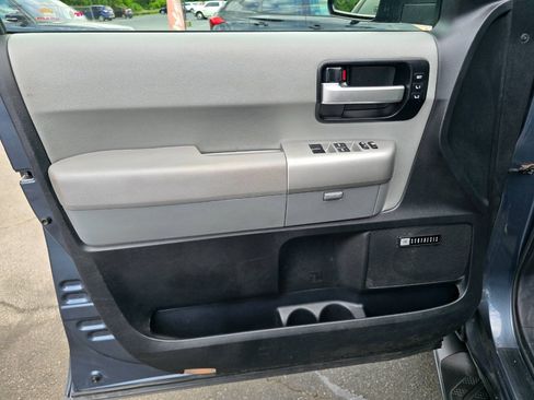 Used 2008 Toyota Sequoia Platinum AWD/4WD image 16