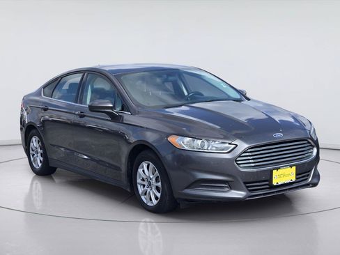 Used 2016 Ford Fusion S FWD image 3