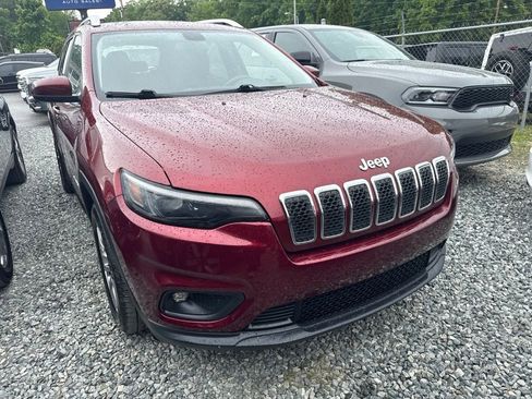 Used 2019 Jeep Cherokee Latitude Plus FWD image 2
