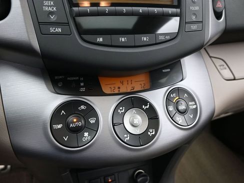 Used 2007 Toyota RAV4 Limited AWD/4WD image 17