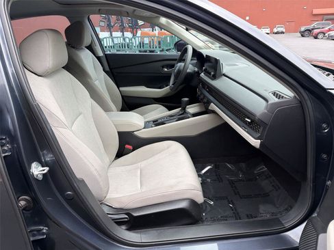 Used 2023 Honda Accord EX image 15