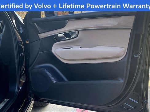 Certified 2025 Volvo XC90 B6 Plus image 24