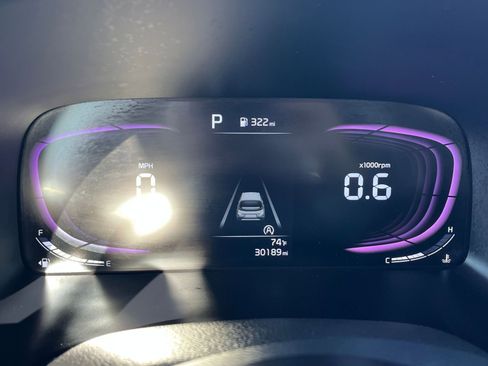 Used 2025 Kia Soul LX w/ LX Technology Package FWD image 40