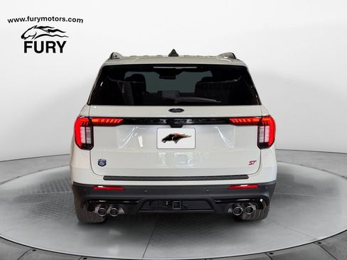Used 2025 Ford Explorer ST AWD/4WD image 4