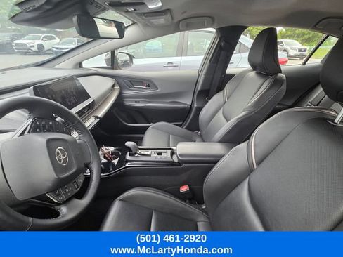 Used 2025 Toyota Prius XLE FWD image 8