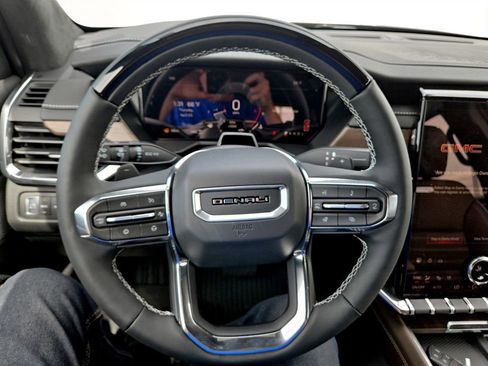 New 2026 GMC Acadia Denali Ultimate w/ LPO, Floor Liner Package AWD/4WD image 12
