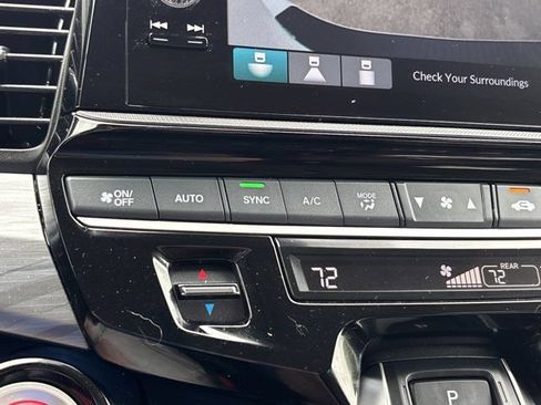 Used 2025 Honda Odyssey Elite image 43