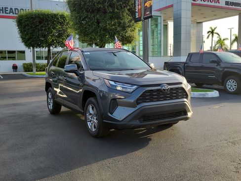 Used 2023 Toyota RAV4 XLE FWD image 2