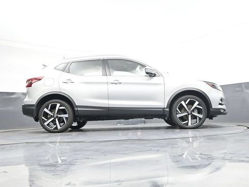 Used 2022 Nissan Rogue Sport SL w/ Premium Package FWD image 30