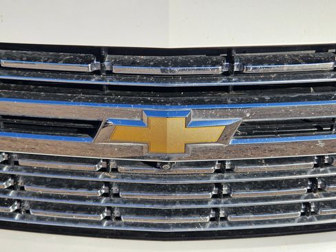 Used 2024 Chevrolet Suburban Premier image 10