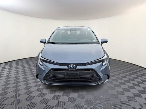 Certified 2023 Toyota Corolla LE image 3