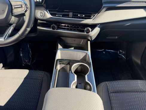 Used 2025 Chevrolet Equinox LT image 39