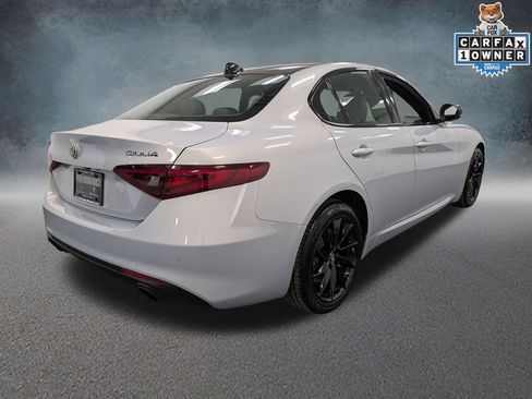Used 2023 Alfa Romeo Giulia Ti AWD/4WD image 4