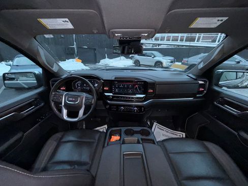 Used 2025 GMC Sierra 1500 SLT image 17