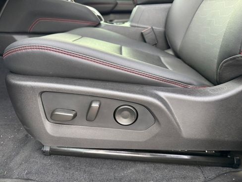 Used 2025 Chevrolet Colorado Z71 w/ Z71 Convenience Package 2 image 14