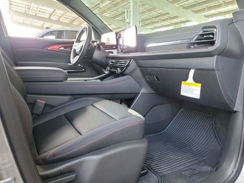 New 2026 Chevrolet Traverse Z71 w/ Enhanced Driving Package AWD/4WD image 19