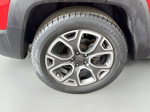 Used 2016 Jeep Renegade Limited image 32