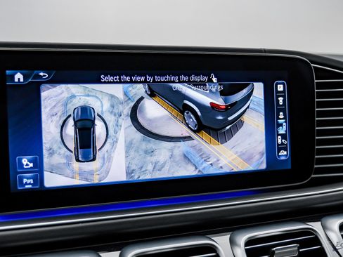 Used 2024 Mercedes-Benz Maybach GLS 600 4MATIC image 49