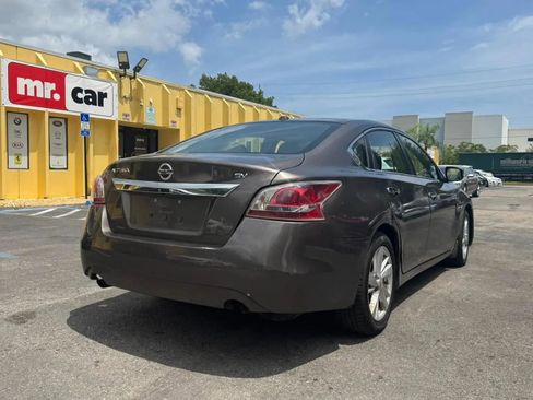 Used 2013 Nissan Altima 2.5 SL w/ Technology Pkg FWD image 10