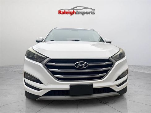 Used 2018 Hyundai Tucson Sport FWD image 3