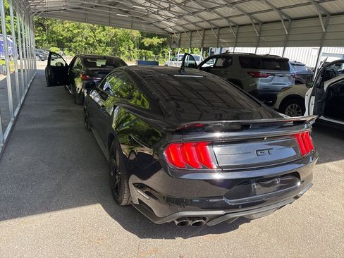 Used 2022 Ford Mustang GT w/ Black Accent Package RWD image 4