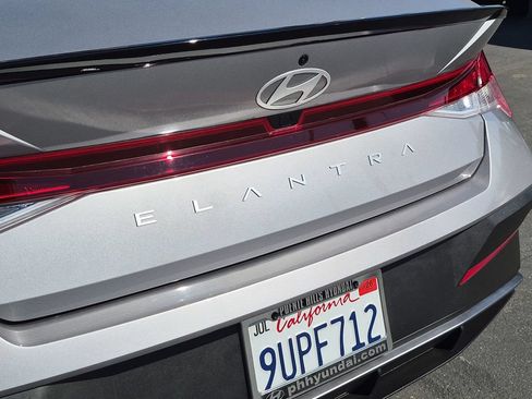 Used 2025 Hyundai Elantra Sport FWD image 10