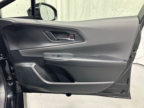 Used 2025 Toyota Prius XLE image 58