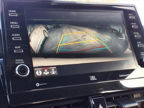 Used 2022 Toyota Camry XLE image 8