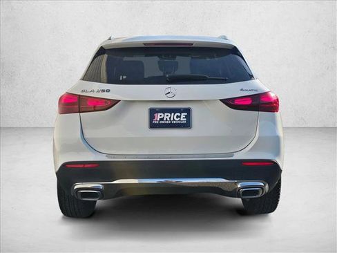 Used 2025 Mercedes-Benz GLA 250 4MATIC image 4