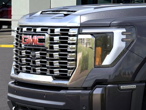 New 2026 GMC Sierra 3500 Denali AWD/4WD image 15