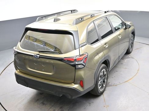 Certified 2025 Subaru Forester Premium AWD/4WD image 41