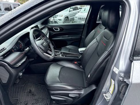 Used 2024 Jeep Compass Trailhawk image 15